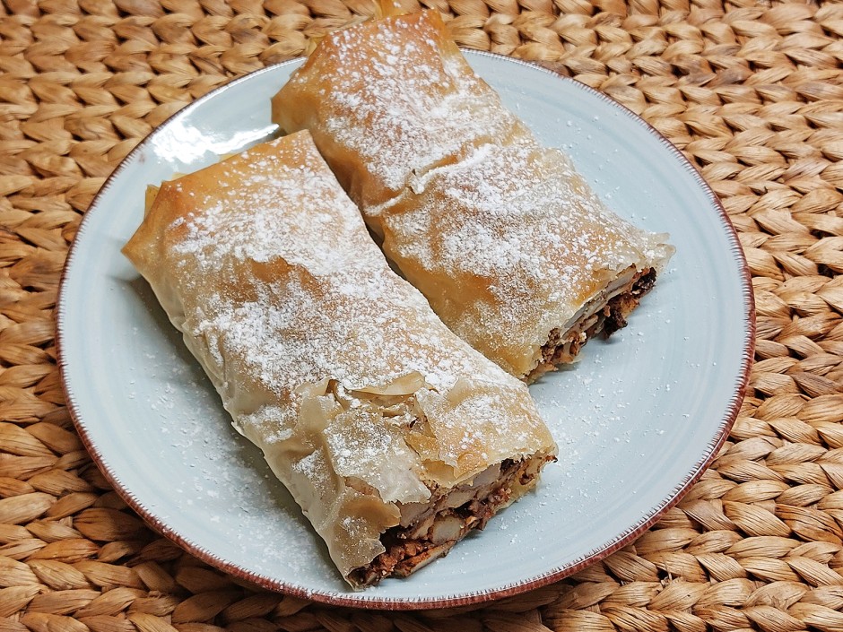 Apfel-Birnen-Strudel