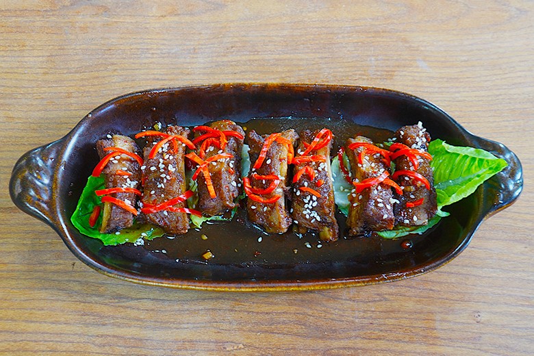 Geschmorte Babyribs auf Peking Art
