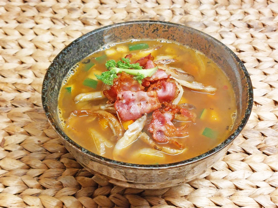 Wintersuppe mit Zimtbl&uuml;te