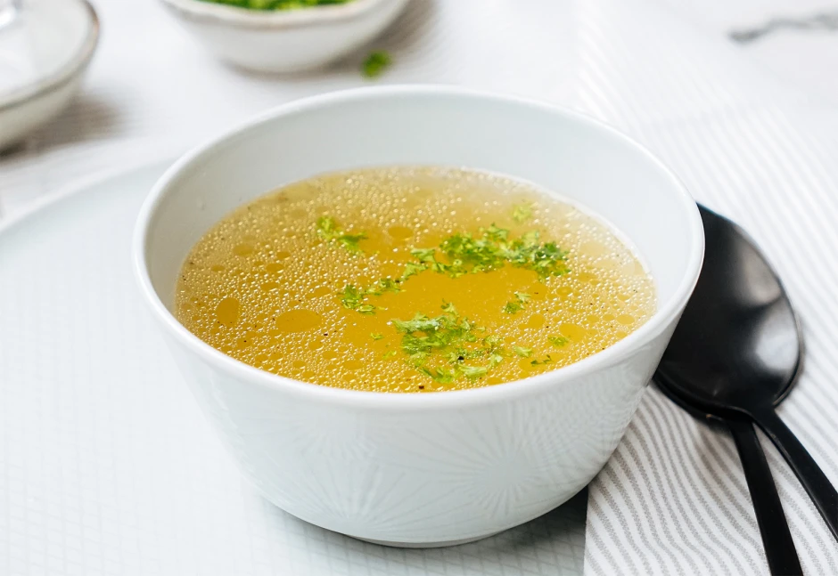 Rindsuppe / Bouillon