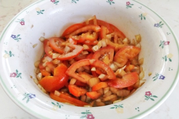 Tomatensalat mit Kräutermarinade