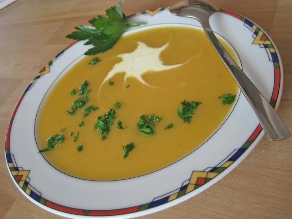 Milde Gem&uuml;sesuppe