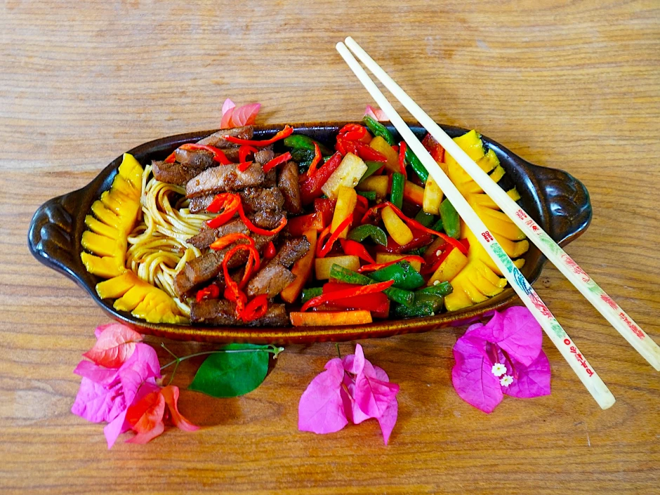 Gebratene Nudeln mit Rindfleisch