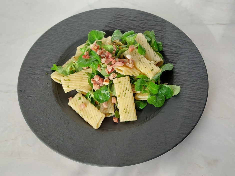 Nudelsalat mit Speck