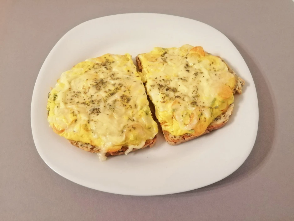 &Uuml;berbackenes Brot