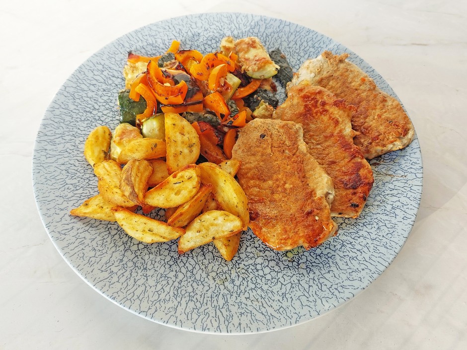Feuriges Schnitzel mit Röstgemüse