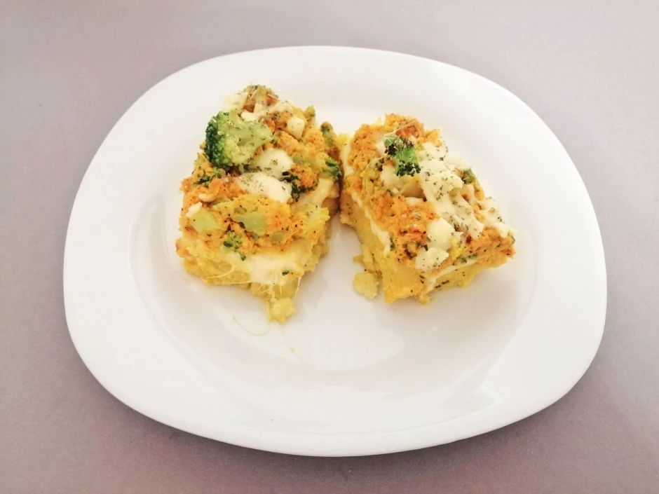 Polenta-Schnitten mit Gemüse