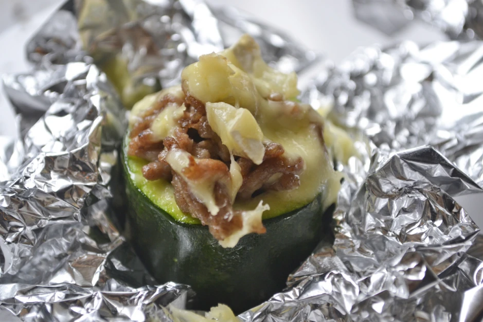 &Uuml;berbackene Zucchini Rosen