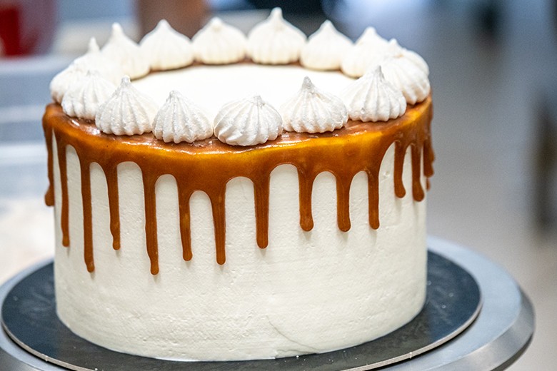 Weihnachts-Karamell-Torte