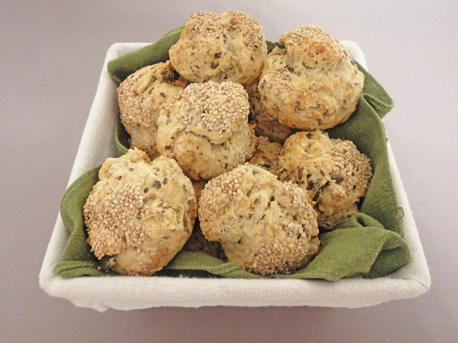 Fr&uuml;hst&uuml;cksbr&ouml;tchen aus Dinkelmehl