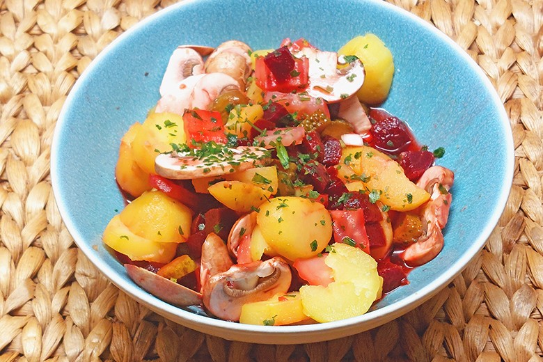 Kartoffelsalat mit Sellerie und Rote Rüben