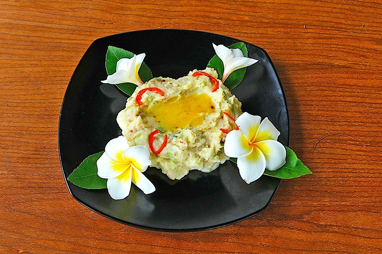 Tropisches Kartoffelpüree mit Kailan