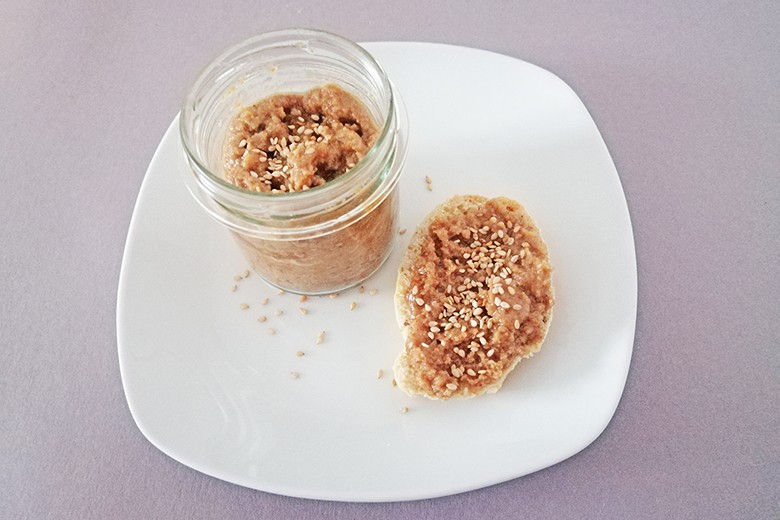 Süßer Sesam-Aufstrich mit Kokosblütenzucker