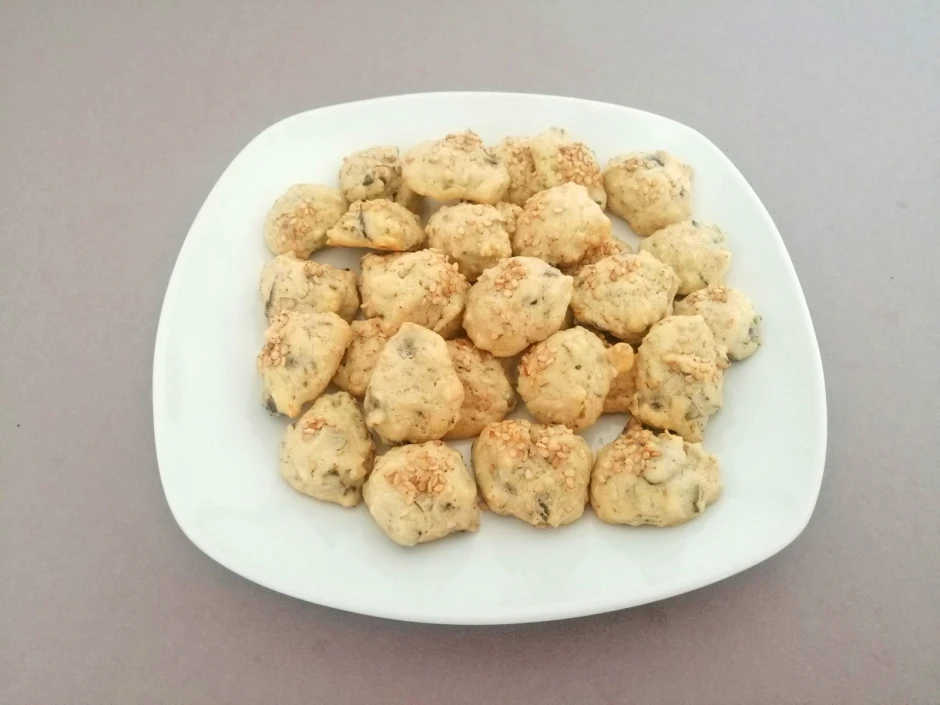 Eiklar-Häufchen mit Kürbiskernen