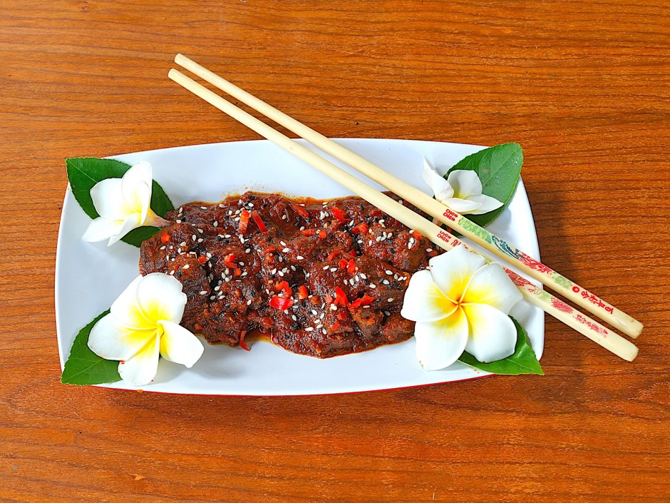 Butterzartes Ziegenfleisch-Rendang