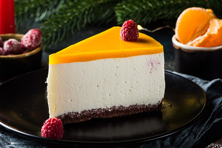Mango-Cheesecake Weihnachtstorte