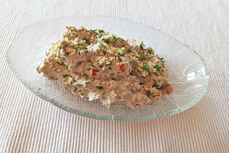 Hanf-Paprika-Aufstrich