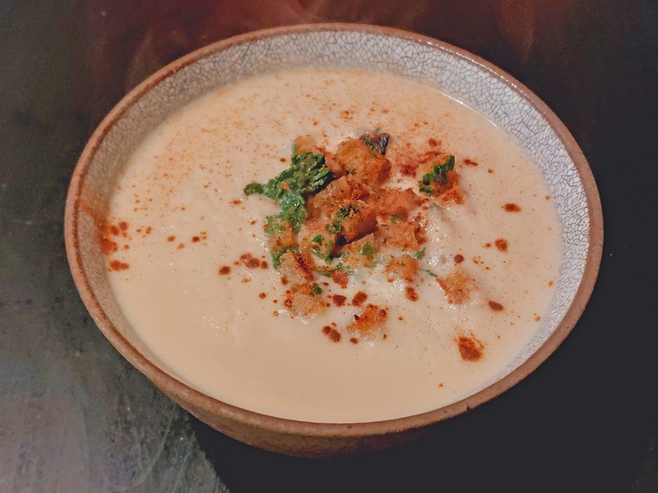 Cremig-pikante Wurzelsuppe