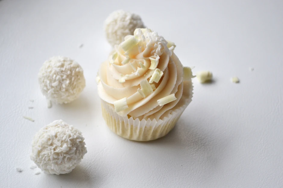 Raffaello Buttercreme Cupcakes