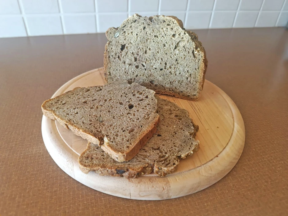 Dinkel-Hanf-Brot aus dem Brotbackautomaten