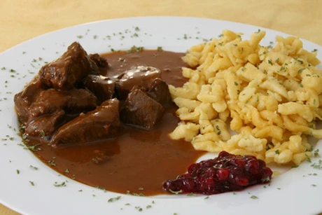 Hirschgulasch