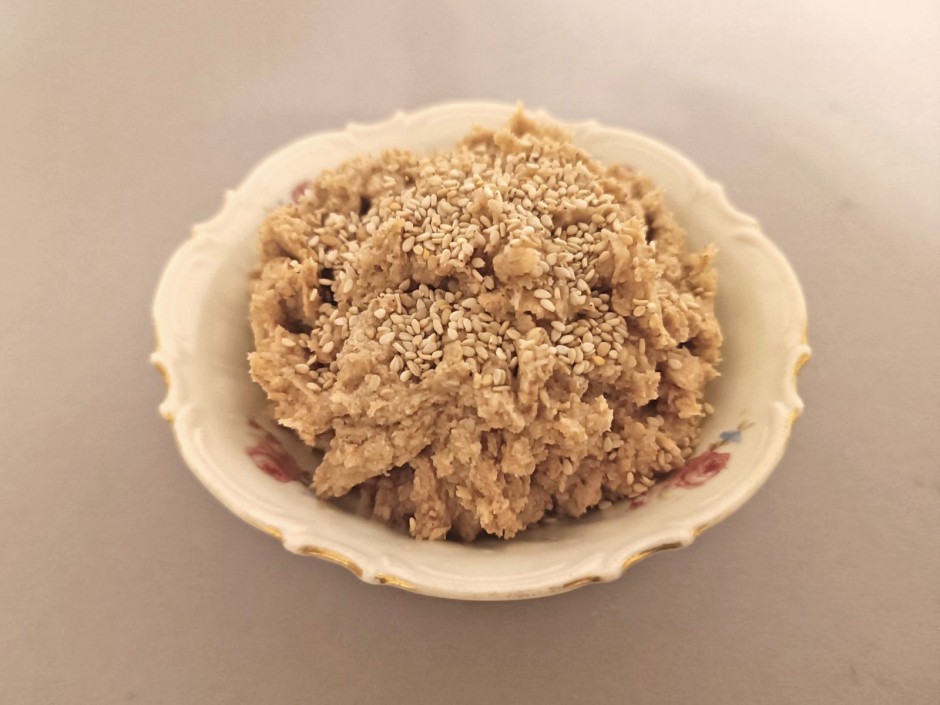 Sesam-Erdmandel-Aufstrich mit Kokosblütenzucker