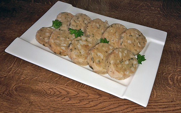 Würzige Serviettenknödel
