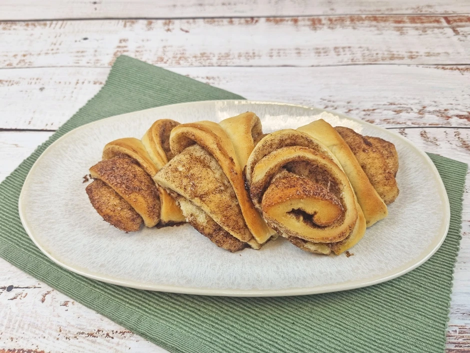 Franzbr&ouml;tchen mit Hafermilch