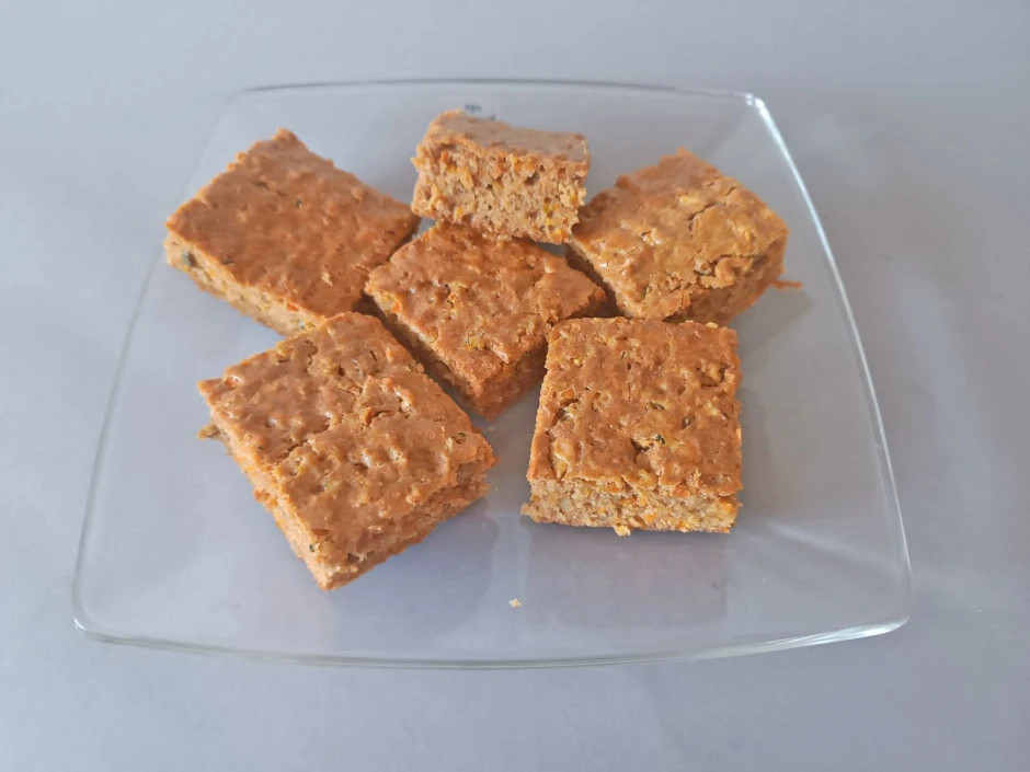 Kürbis-Apfel-Karotten Kuchen