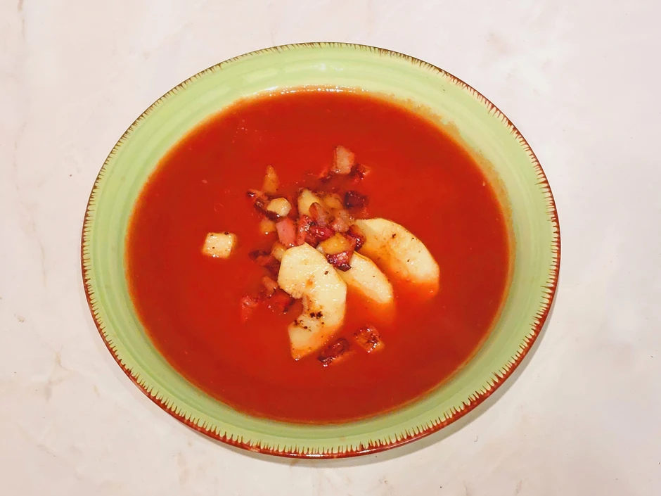 Rote-R&uuml;ben-Suppe mit Apfel