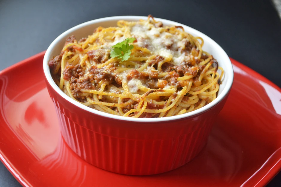 Überbackene Nudeln Bolognese