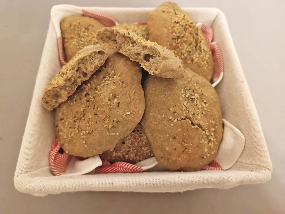Hanf-Dinkel-Fladenbrot