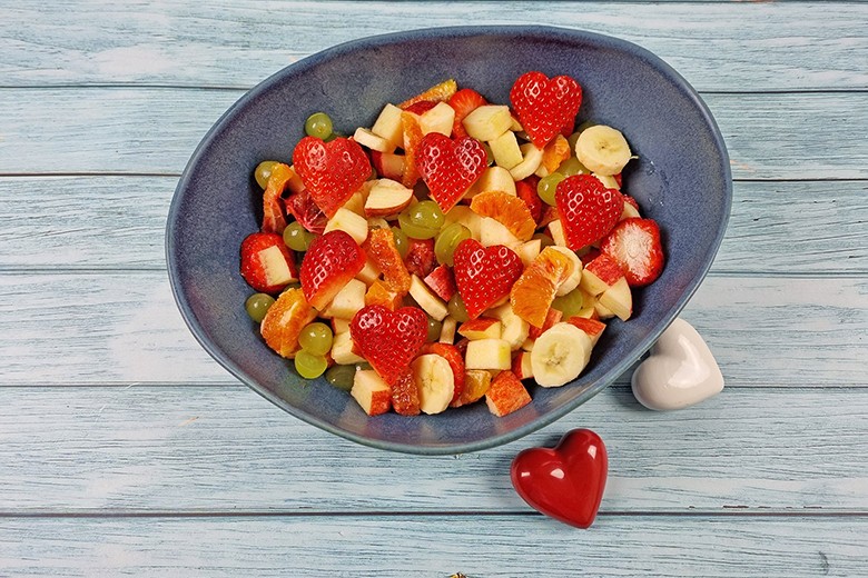 Herziger Obstsalat für Valentinstag