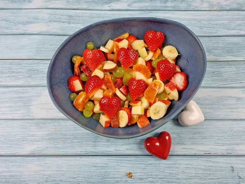Herziger Obstsalat für Valentinstag