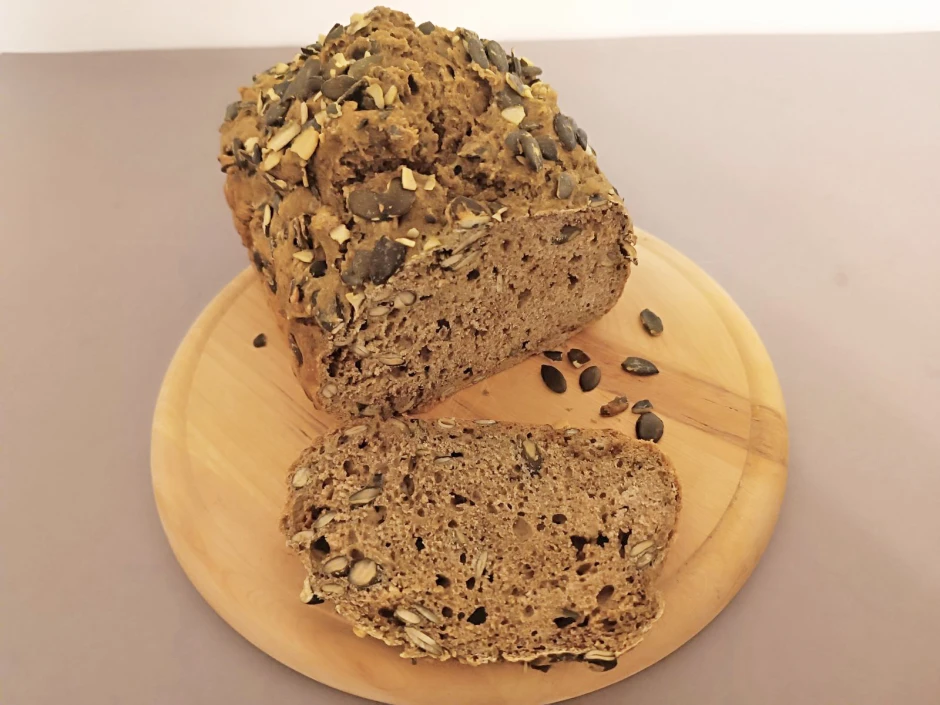 K&uuml;rbiskern-Hanfbrot aus dem Brotbackautomaten