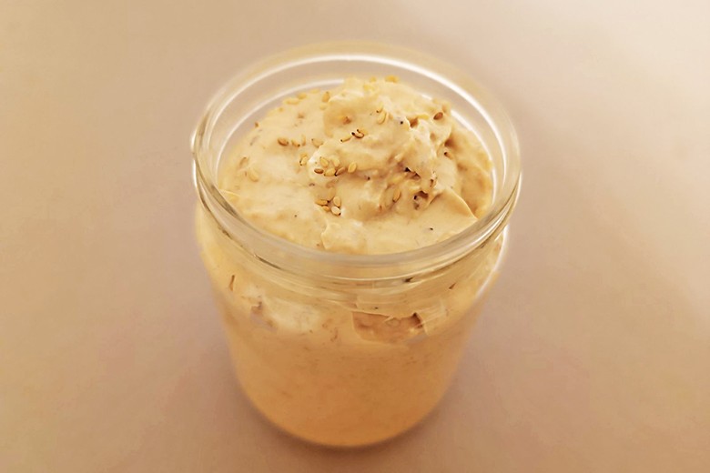 Sesam-Aufstrich mit Ingwer und Carob