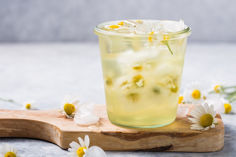 Bozzy Long Island Icetea mit Kamillenblüten