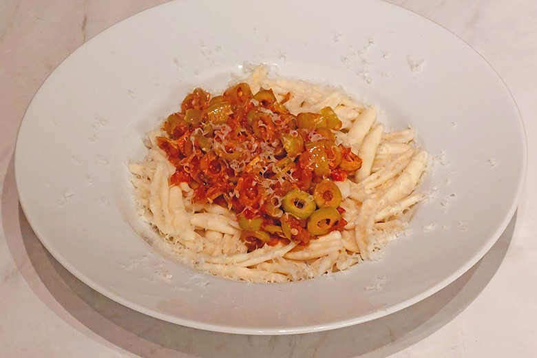 Casareccia mit Olivensoße
