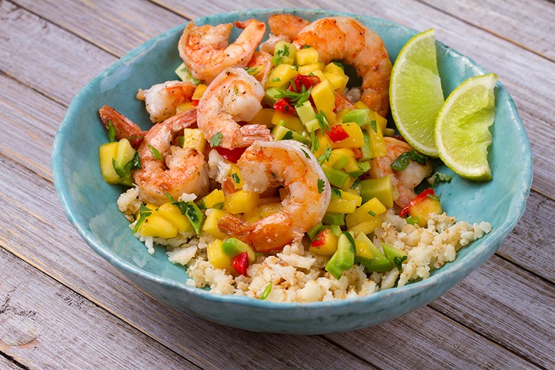 Garnelen mit Mango-Salsa und Karfiolreis