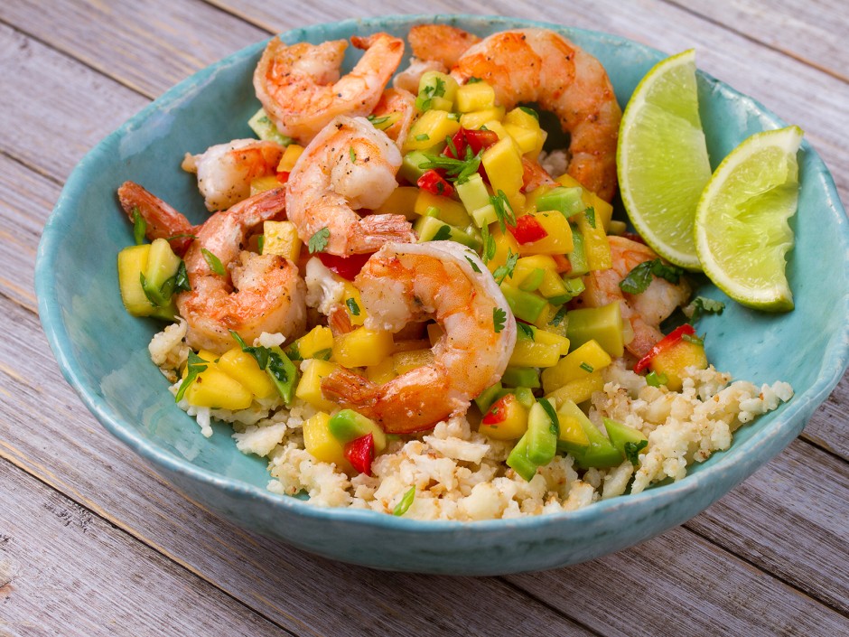Garnelen mit Mango-Salsa und Karfiolreis