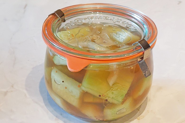 Eingemachte Honig-Senf-Gurken