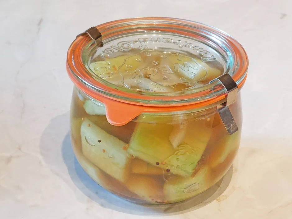 Eingemachte Honig-Senf-Gurken