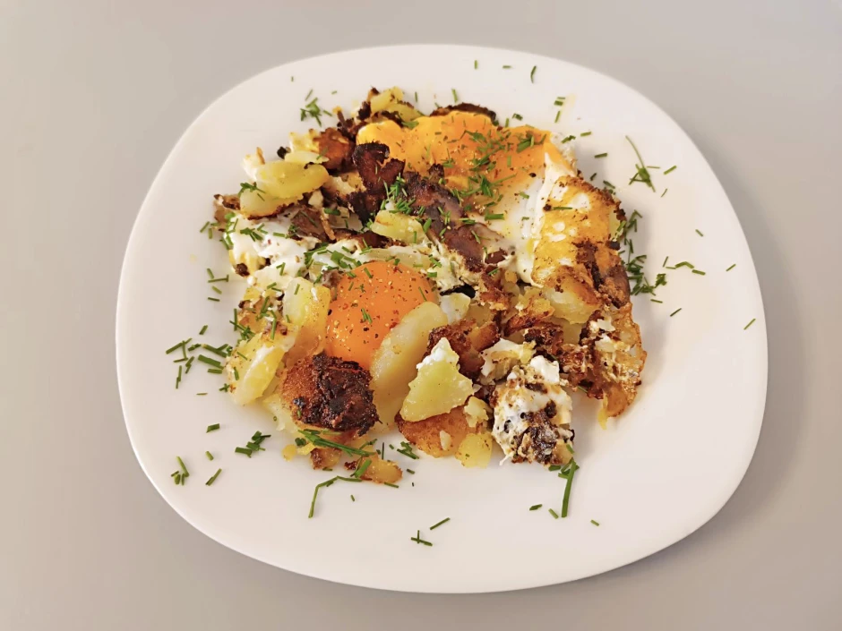 Bratkartoffeln mit Spiegeleier