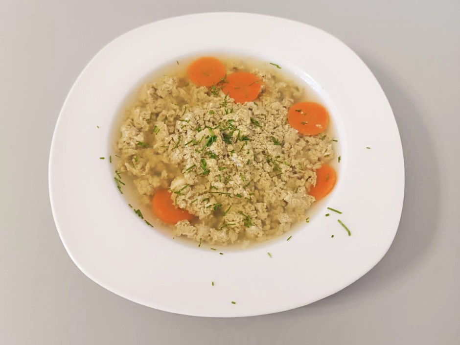Eintropfsuppe mit Hanfmehl