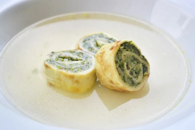 Spinat Palatschinken für Suppe