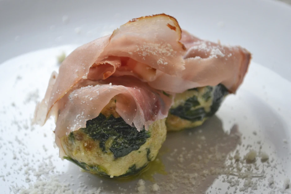 Spinatknödel mit Prosciutto