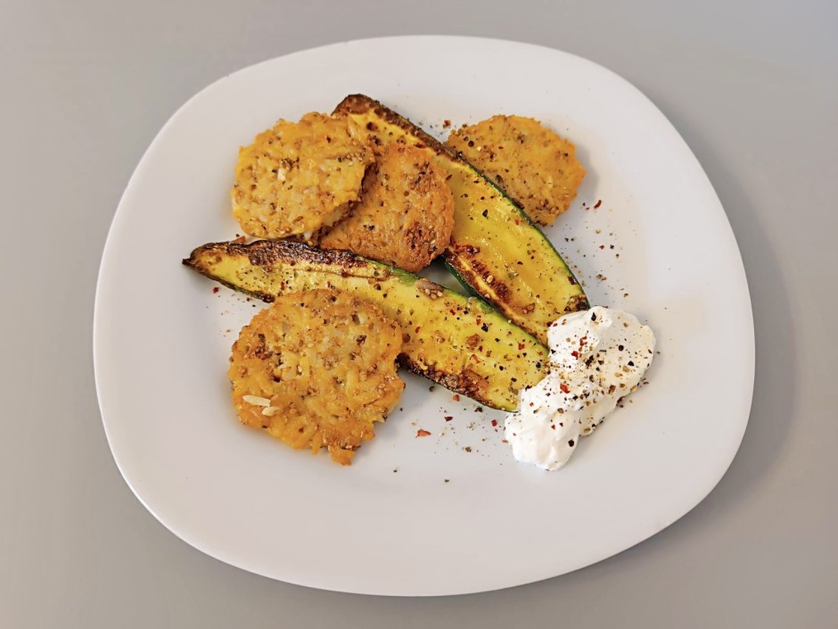 Reistaler mit gebratenen Zucchini