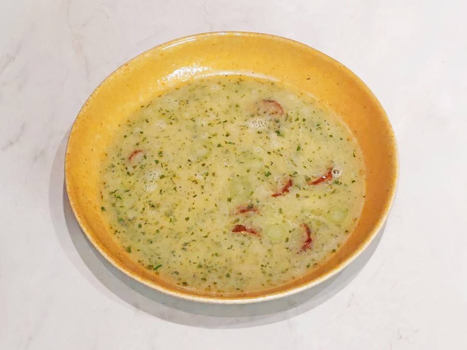 Grüne Jalapeno-Curry-Suppe
