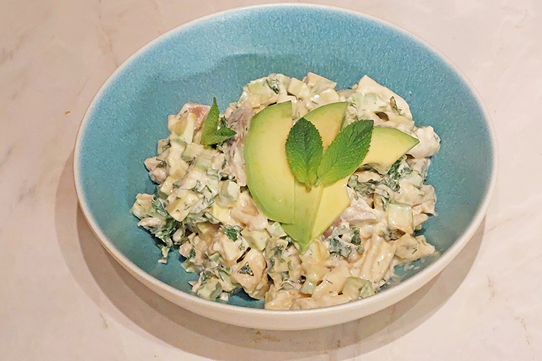 Sylter Matjessalat mit Avocado und Minze