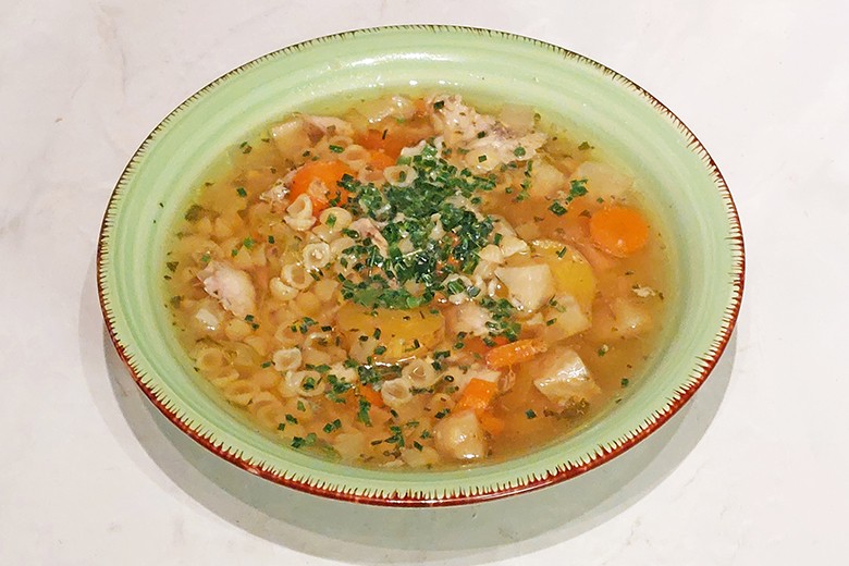 Hühnersuppe mit Nudeln